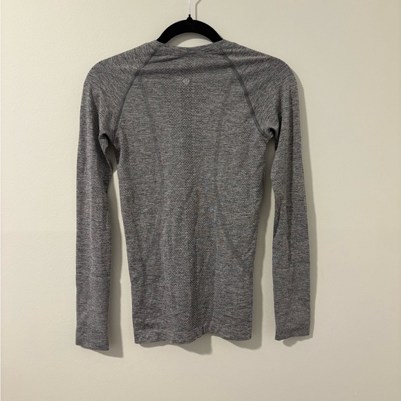 Lululemon Longsleeve Swiftly Tech Size 4 - Picture 4 of 5